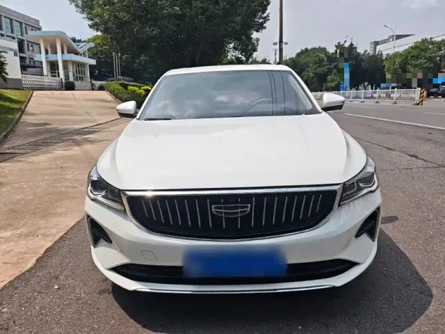 Geely Emgrand — Фото автомобиля 2