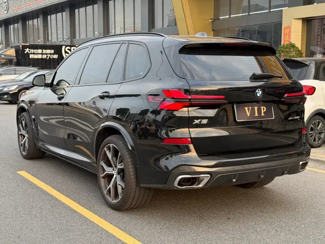 BMW X5 — Фото автомобиля 9