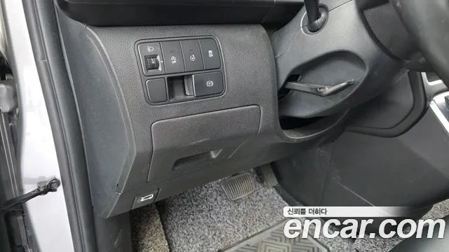 Hyundai Staria — Фото автомобиля 24