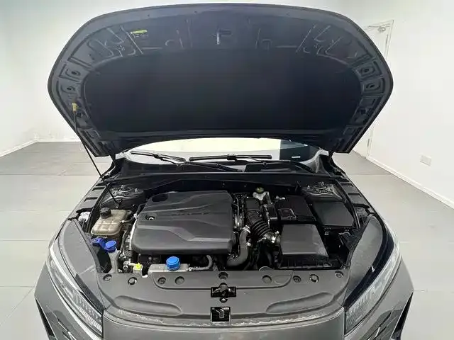 Changan Eado — Фото автомобиля 17