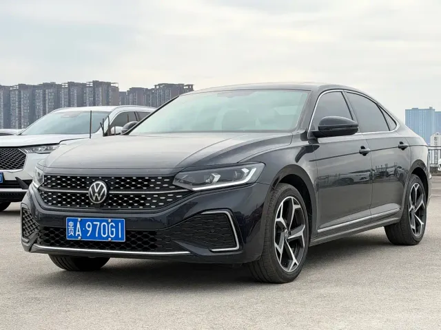 Фотография автомобиля — Volkswagen Passat