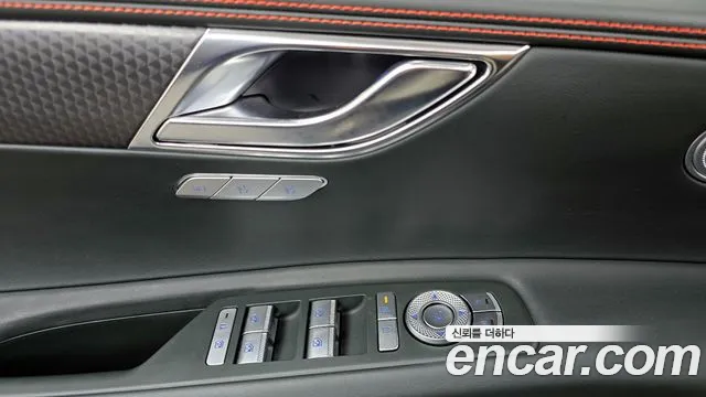 Genesis GV80 Coupe — Фото автомобиля 30
