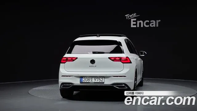 Volkswagen Golf Golf 8 поколение 2.0 TDI Prestige — Фото автомобиля 4
