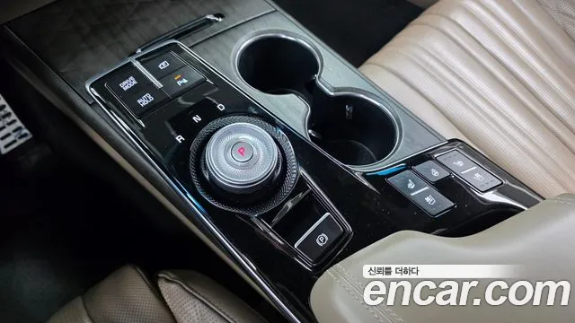Kia K8 Hybrid — Фото автомобиля 12