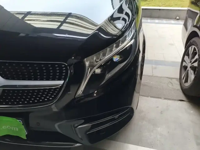 Mercedes-Benz V-Class — Фото автомобиля 23