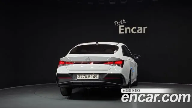 Hyundai Avante — Фото автомобиля 4