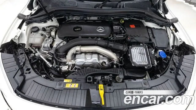 Mercedes-Benz GLA-Class H247 — Фото автомобиля 6
