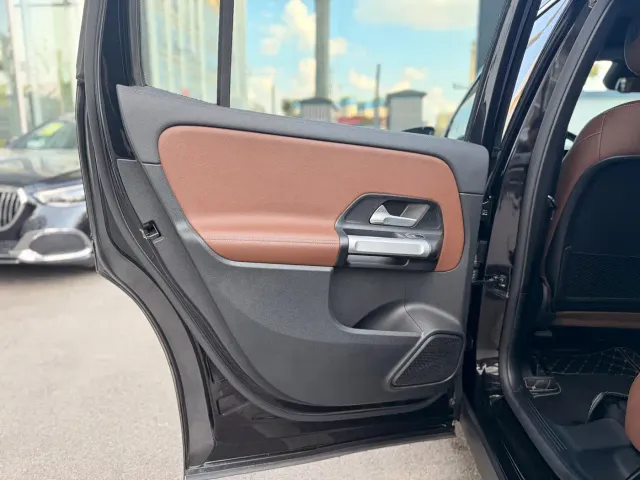 Mercedes-Benz GLB-Class — Фото автомобиля 16