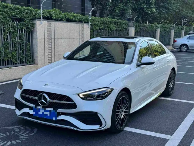 Фотография автомобиля — Mercedes-Benz C-Class