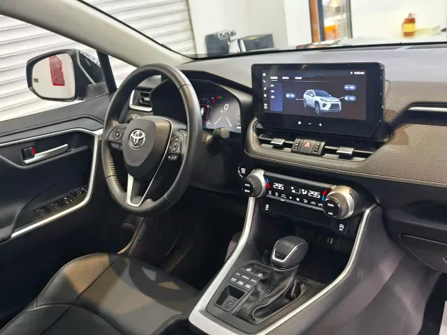 Toyota Wildlander — Фото автомобиля 6