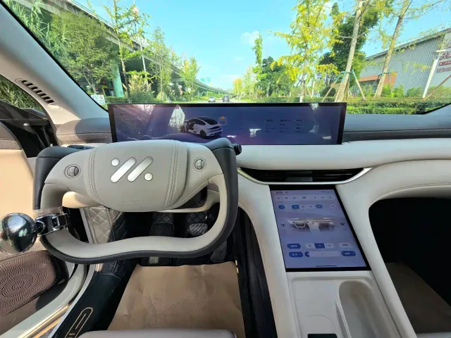 IM Motors LS6 — Фото автомобиля 18