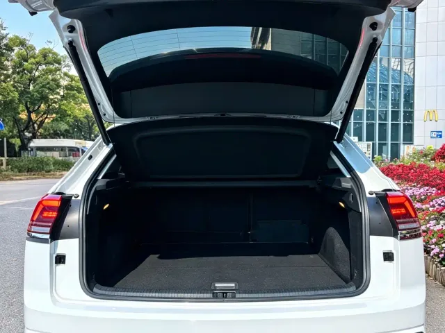 Volkswagen Teramont — Фото автомобиля 14