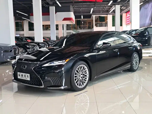 Lexus LS — Фото автомобиля 5