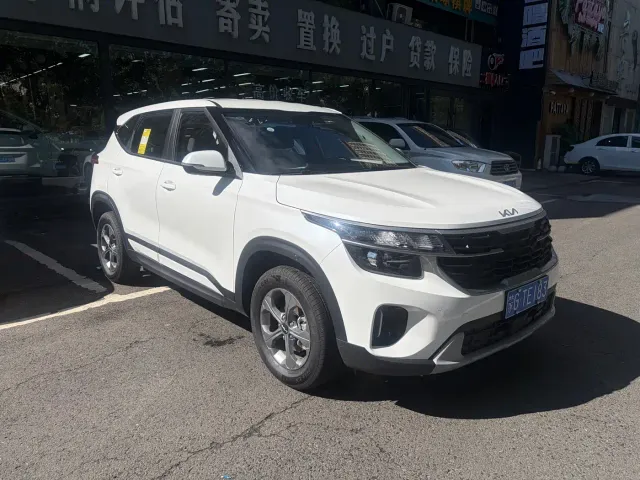 Kia Seltos — Фото автомобиля 3