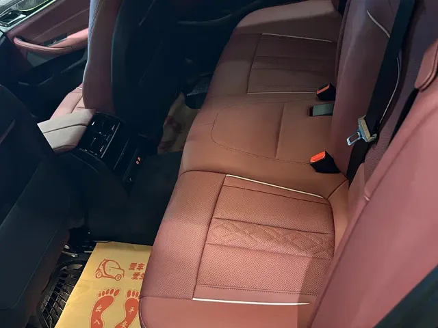 BMW 5 Series — Фото автомобиля 5