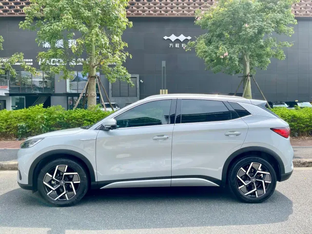 BYD Yuan PLUS — Фото автомобиля 4