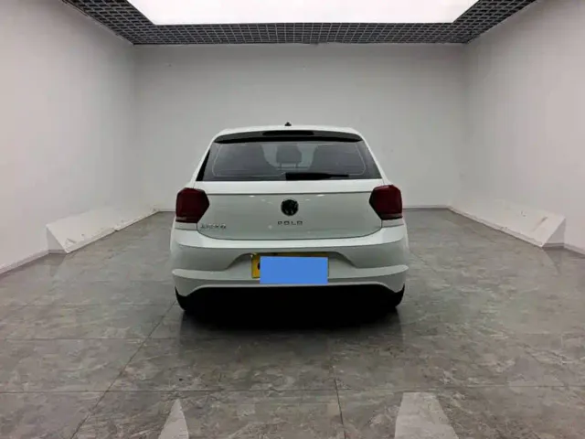 Volkswagen Polo — Фото автомобиля 6