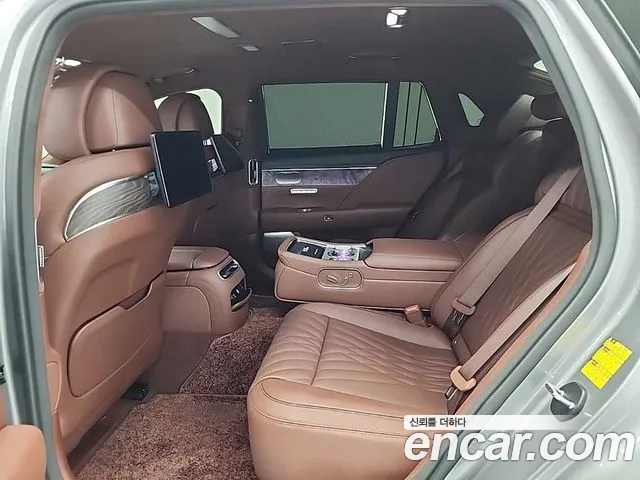 Genesis G90 Бензин 3.5 турбо AWD — Фото автомобиля 12