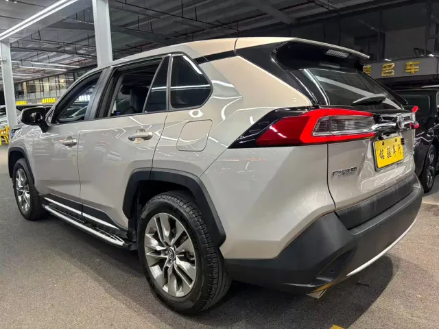 Toyota Wildlander — Фото автомобиля 7