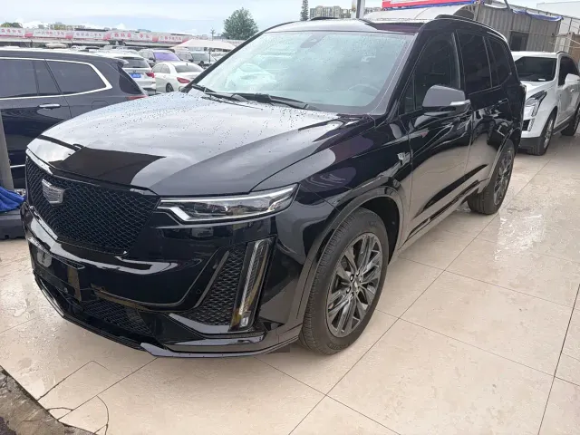 Фотография автомобиля — Cadillac XT6