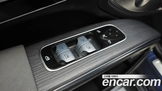 Mercedes-Benz EQS — Фото автомобиля 12
