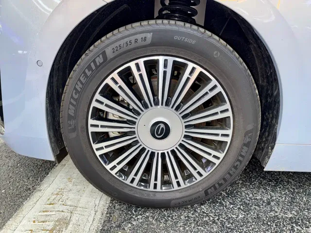 GAC Trumpchi E8 — Фото автомобиля 24