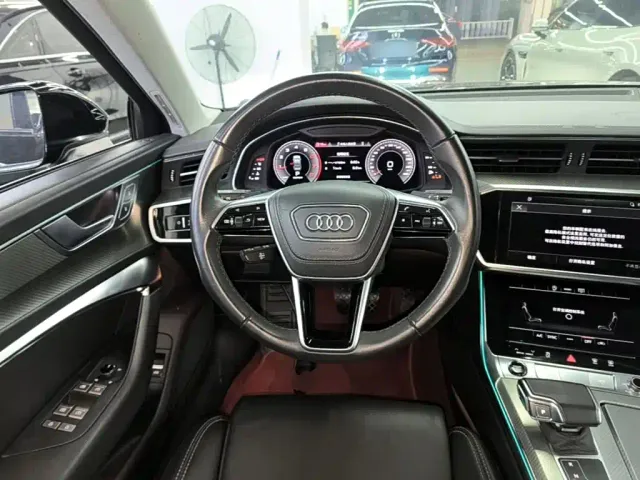 Audi A6L — Фото автомобиля 10