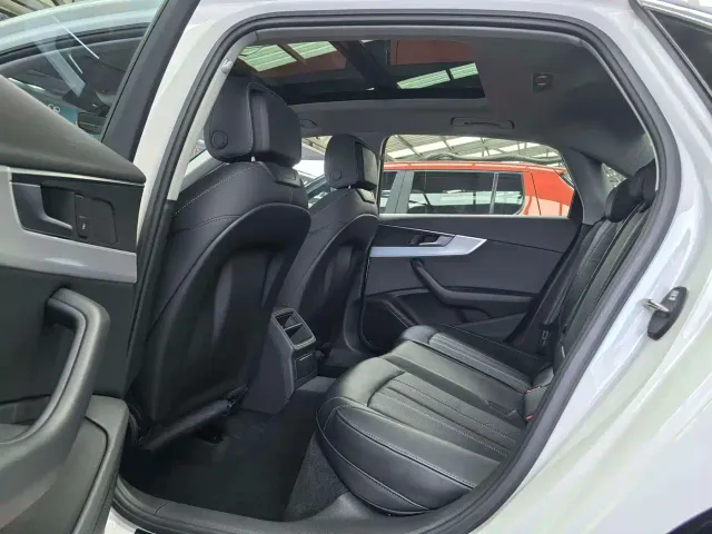 Audi A4L — Фото автомобиля 5