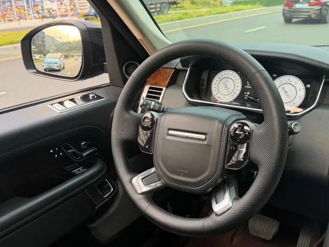 Land Rover Range Rover — Фото автомобиля 6