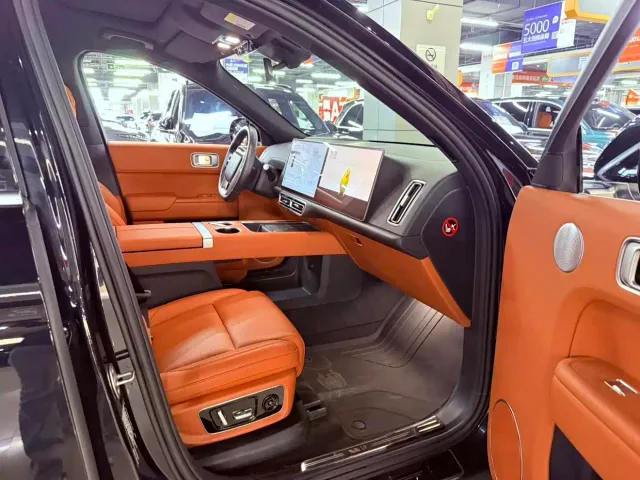 Li Auto L9 — Фото автомобиля 7