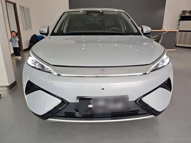 BYD Yuan PLUS — Фото автомобиля 2