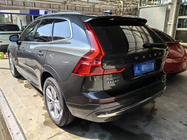 Volvo XC60 — Фото автомобиля 9