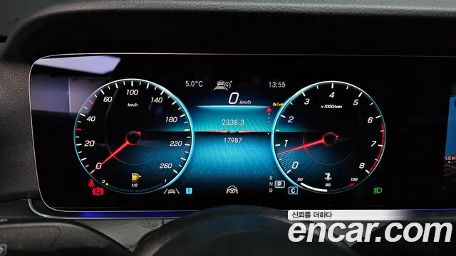 Mercedes-Benz E-Class — Фото автомобиля 8