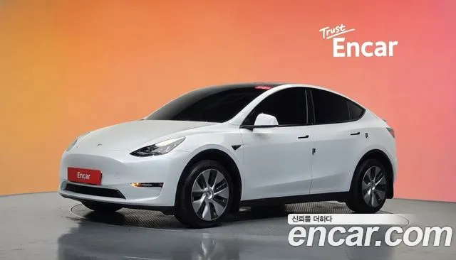 Фотография автомобиля — Tesla Model Y