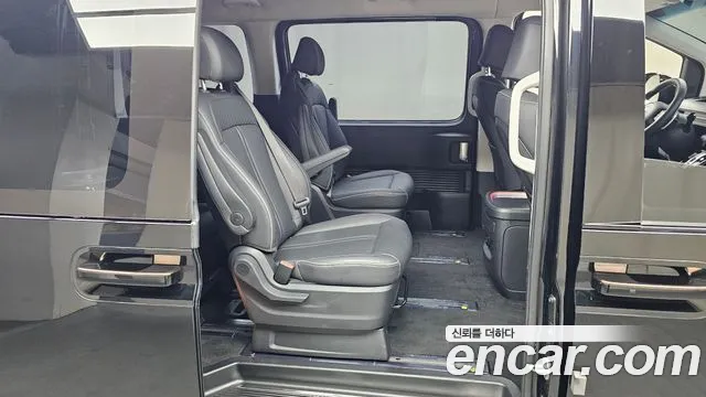 Hyundai Staria Staria Lounge 9 мест — Фото автомобиля 11