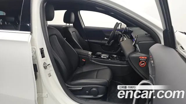 Mercedes-Benz A-Class — Фото автомобиля 10