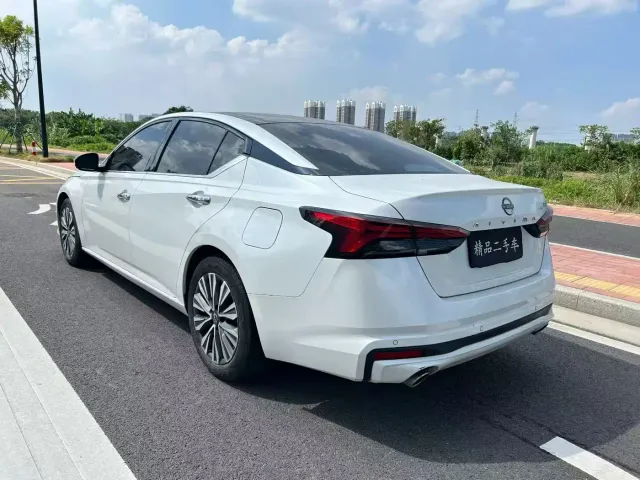 Nissan Teana — Фото автомобиля 8