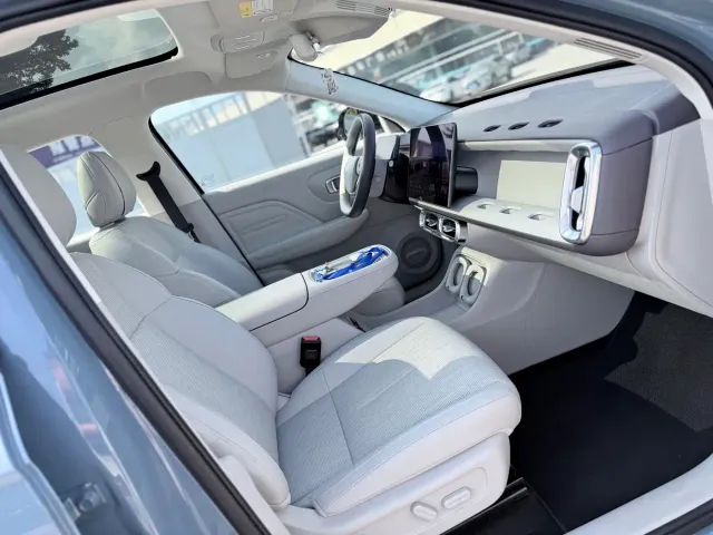 Leapmotor B10 — Фото автомобиля 12