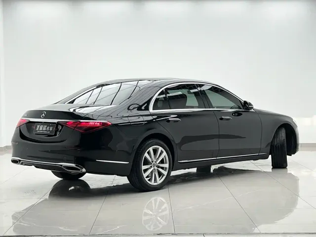 Mercedes-Benz S-Class — Фото автомобиля 3