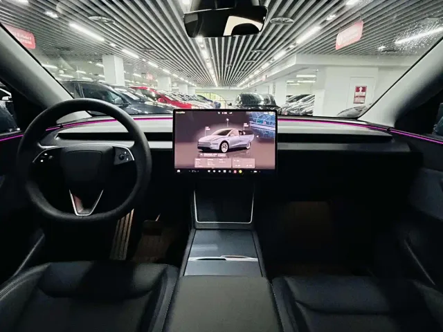 Tesla Model Y — Фото автомобиля 9