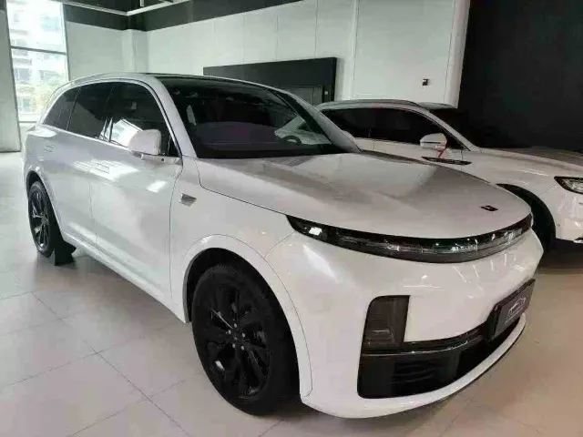 Li Auto L7 — Фото автомобиля 2
