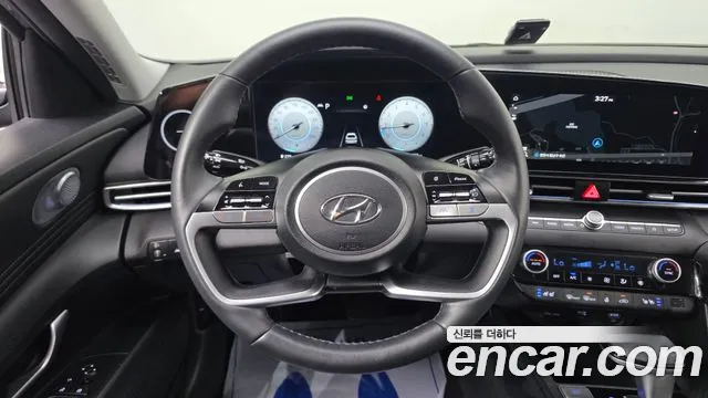 Hyundai AVANTE Avante (CN7) — Фото автомобиля 14