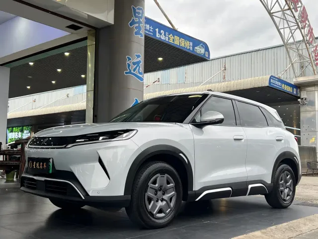 Фотография автомобиля — BYD Yuan UP