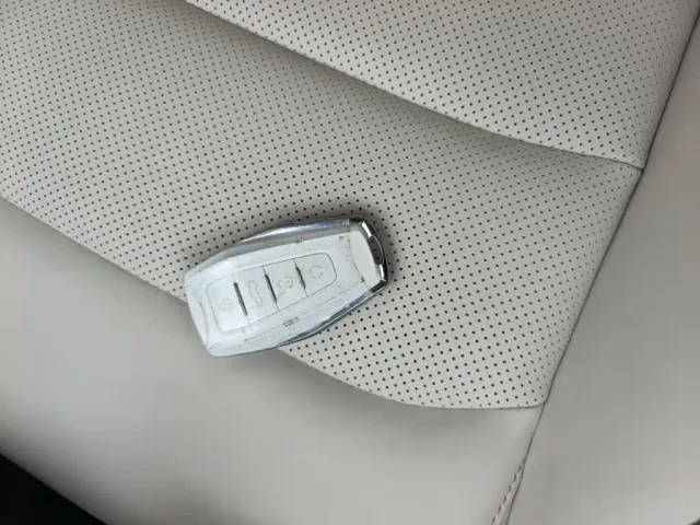 Geely ICON — Фото автомобиля 8