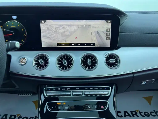 Mercedes-Benz E-Class — Фото автомобиля 13