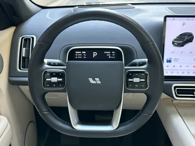 Li Auto L7 — Фото автомобиля 12