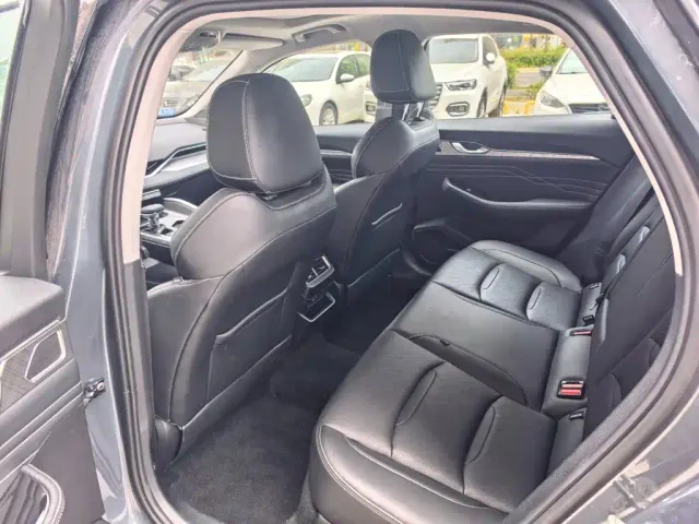 Geely Xingrui — Фото автомобиля 8