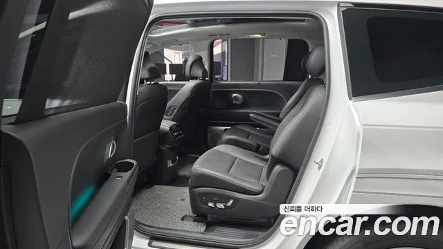 Hyundai Ioniq 9 — Фото автомобиля 12