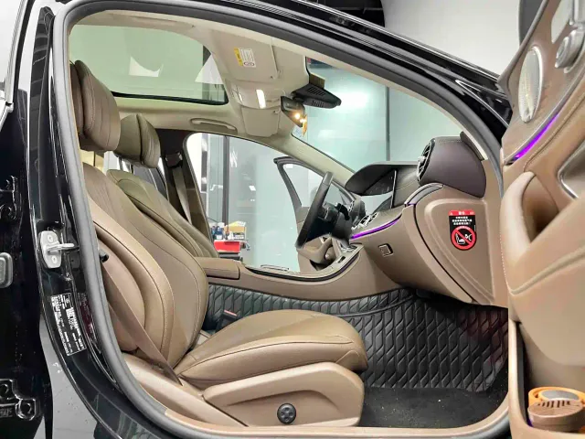 Mercedes-Benz E-Class — Фото автомобиля 5