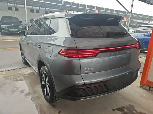 BYD Song Pro — Фото автомобиля 12